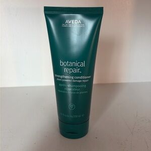AVEDA Botanical Repair Strengthening Conditioner